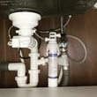 Kép 9/12 - 3M™ Aqua-Pure™ Víztisztító készülék 0,5 mikronos ezüstözött aktívszén-blokk szűrővel és polifoszfát vízkőgátló adalékanyaggal, csap nélkül -hidegvízre direktbe kötéssel