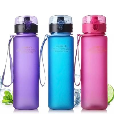 Casno 560ml-es szivárgásbiztos BPA mentes kulacs kék színben